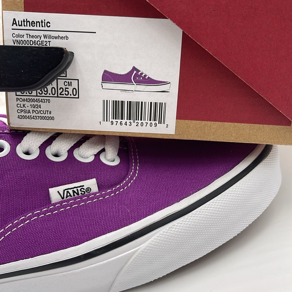 Vans Men’s Purple Canvas Sneakers Waffle Sole Authentic
Color Theory Willow herb - Picture 16 of 16